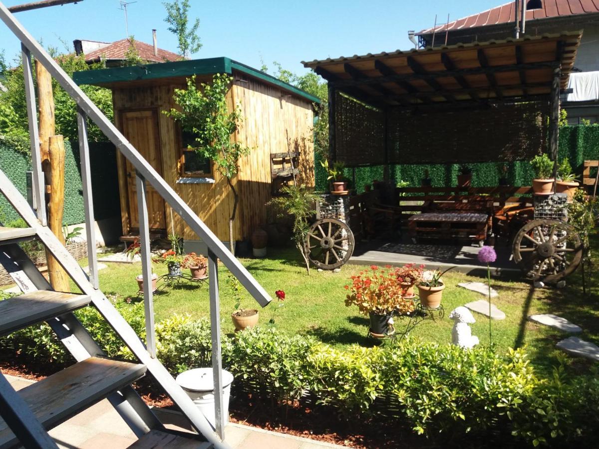 Apartment B O R A Tskhaltubo Esterno foto