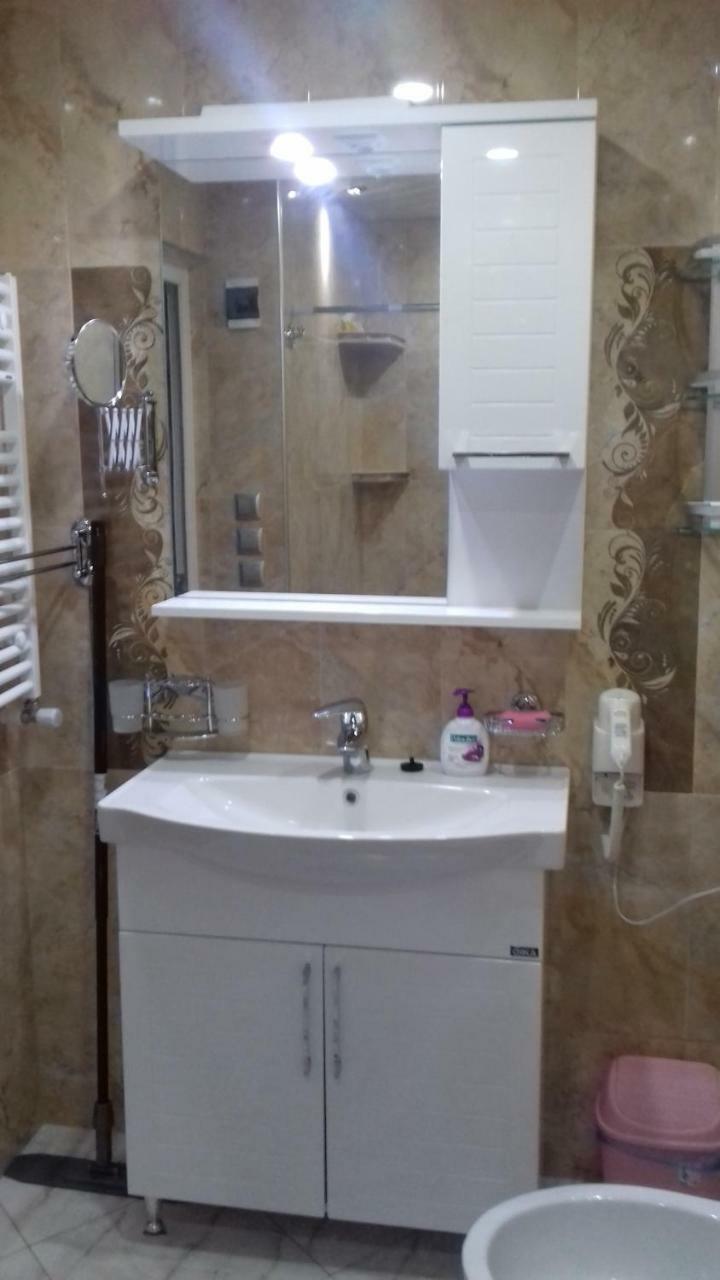 Apartment B O R A Tskhaltubo Esterno foto